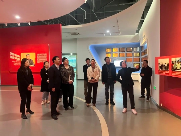 1703935572761294.png 2.png